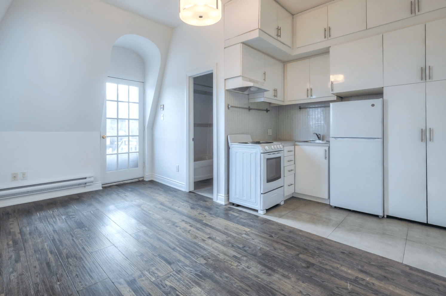 181 Gerrard St E - 404
