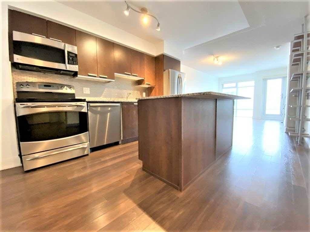 2191 Yonge St - 1701